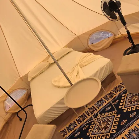 Glamping *